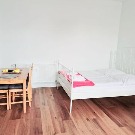 City Studio Apartment For 4, Near Sonnenallee ベルリン エクステリア 写真