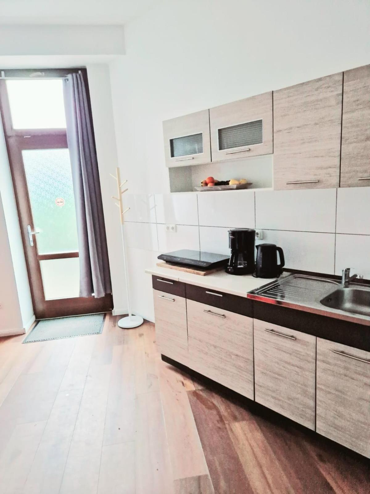 City Studio Apartment For 4, Near Sonnenallee ベルリン エクステリア 写真