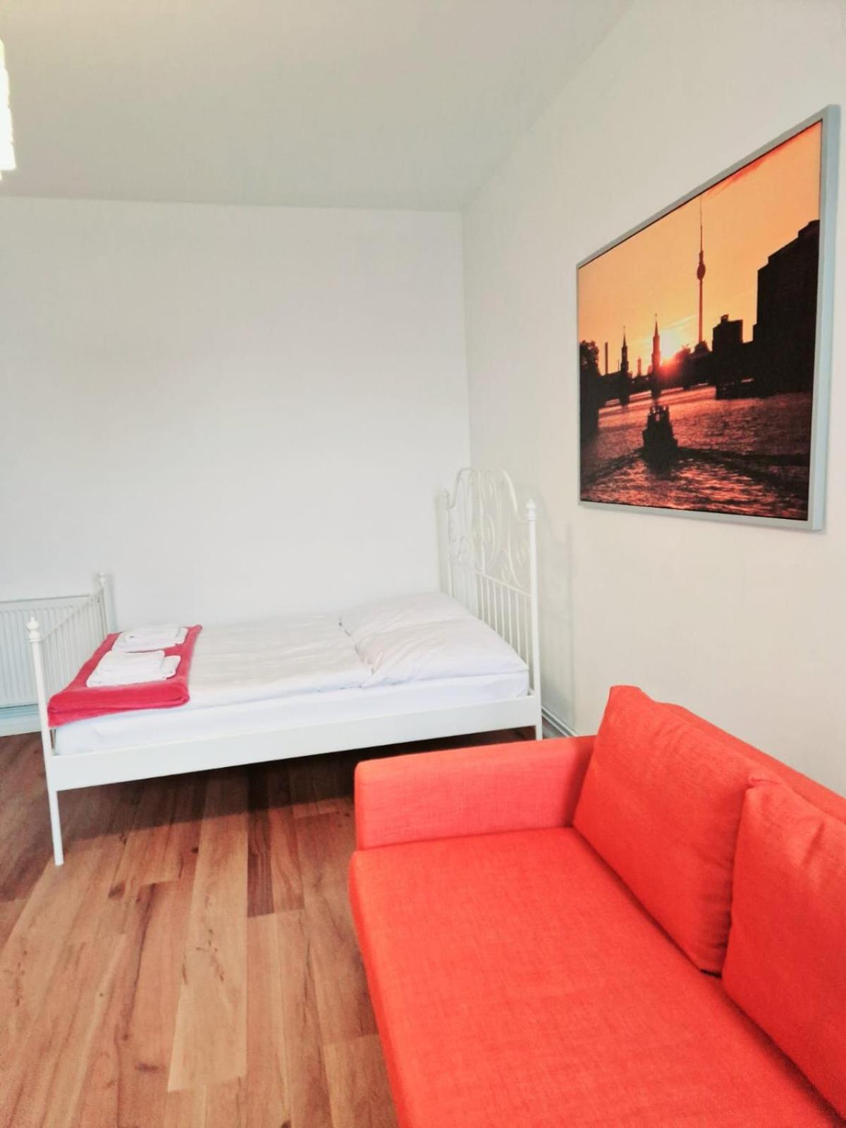 City Studio Apartment For 4, Near Sonnenallee ベルリン エクステリア 写真