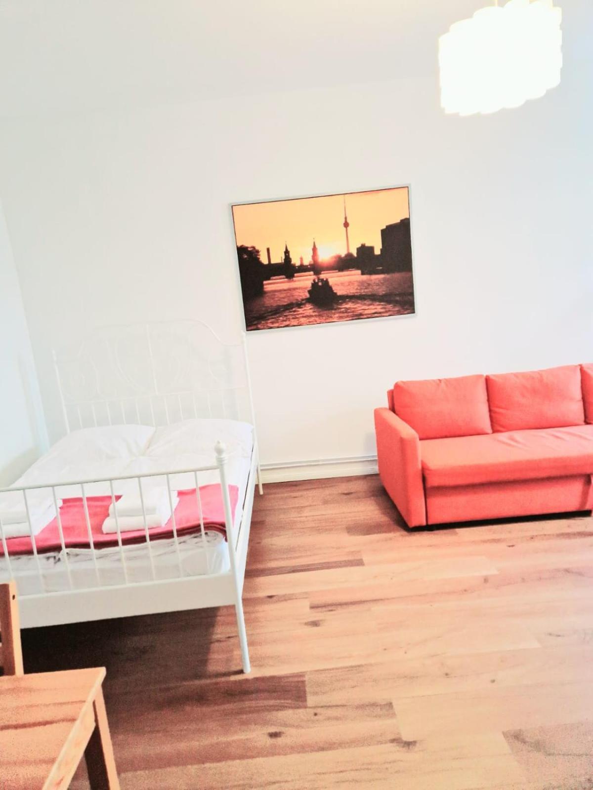 City Studio Apartment For 4, Near Sonnenallee ベルリン エクステリア 写真