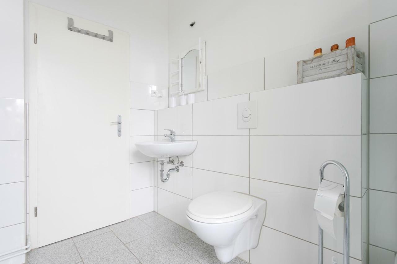 City Studio Apartment For 4, Near Sonnenallee ベルリン エクステリア 写真